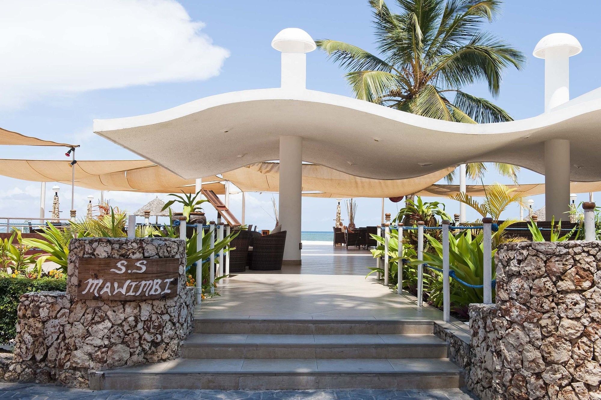 Kunduchi Beach Hotel & Resort Дар-эс-Саламе Экстерьер фото
